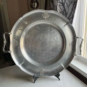 Vintage Buenilum hand wrought aluminum round tray w/handles & w/flowers.